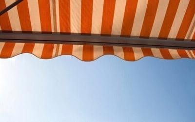 tenda da sole a strisce