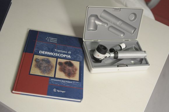 trattato di dermoscopia