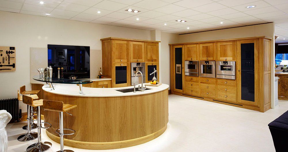 Modern Curved Oak kitchen design