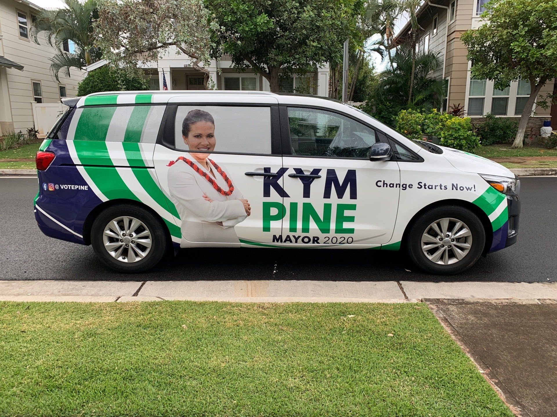 mini van vehicle graphics side view