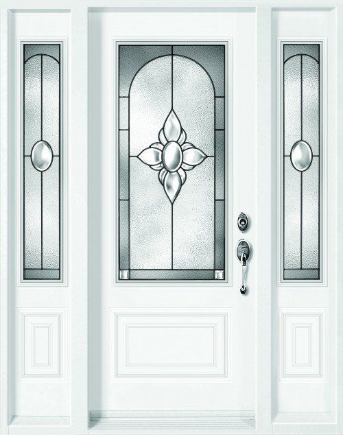 Porte d'entrée blanche avec panneaux de verre décoratifs et imposte latérale.