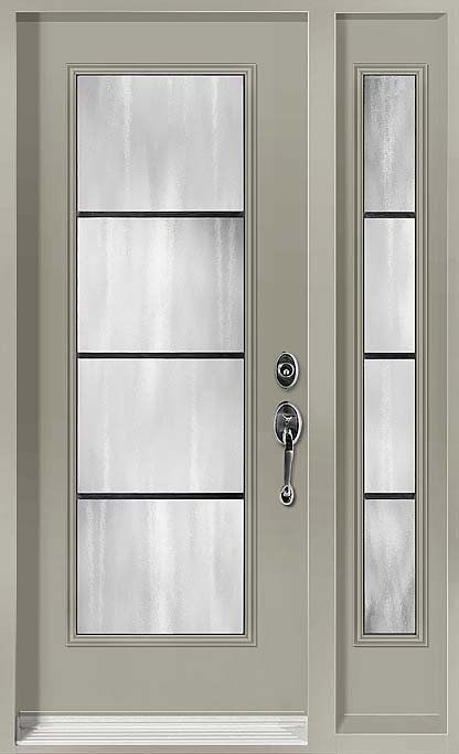 Porte d'entrée beige avec quatre panneaux de verre dépoli et imposte latérale assortie.