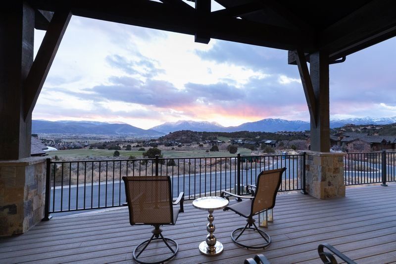 RED LEDGES