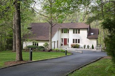 Modern White House Exterior — Kennebunk, ME — Pave-Tek