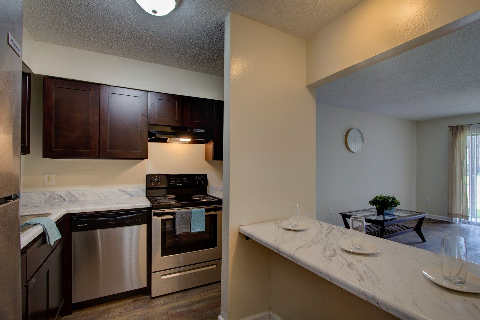 Kitchen | Melrose Apartments
