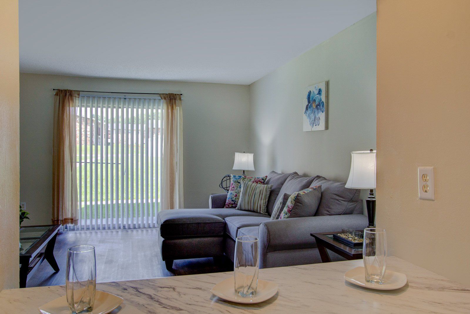 Kitchen | Melrose Apartments