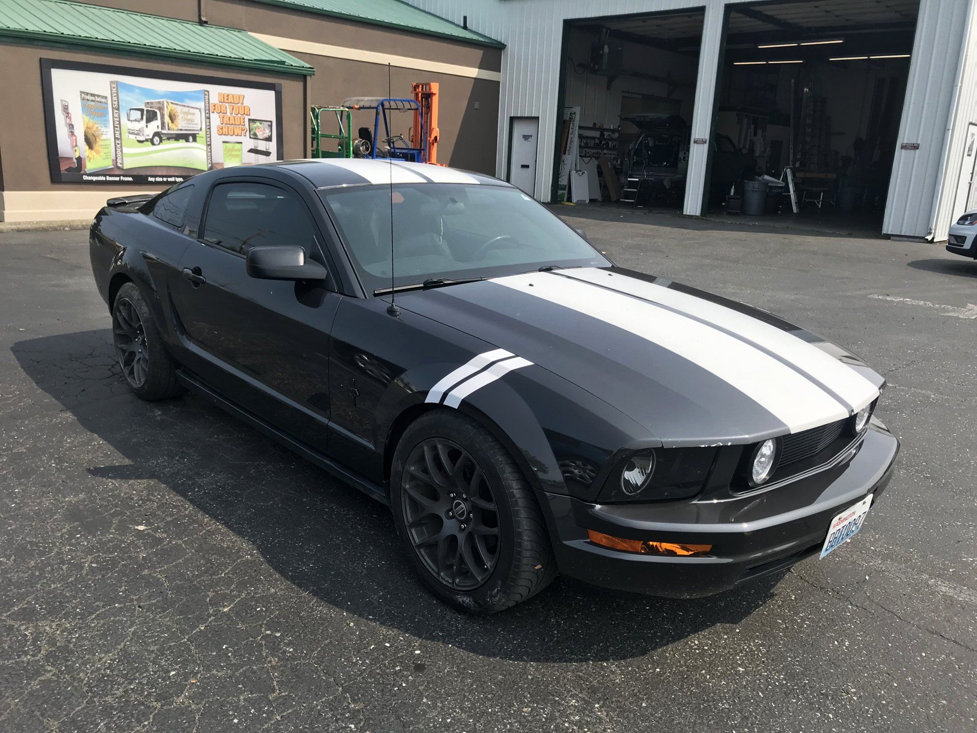 fort mustang stripes specialt signs