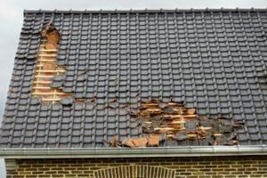 couvreur en urgence pour rénover cette toiture dans le 92 couvreur en urgence pour rénover cette toiture dans le 92
