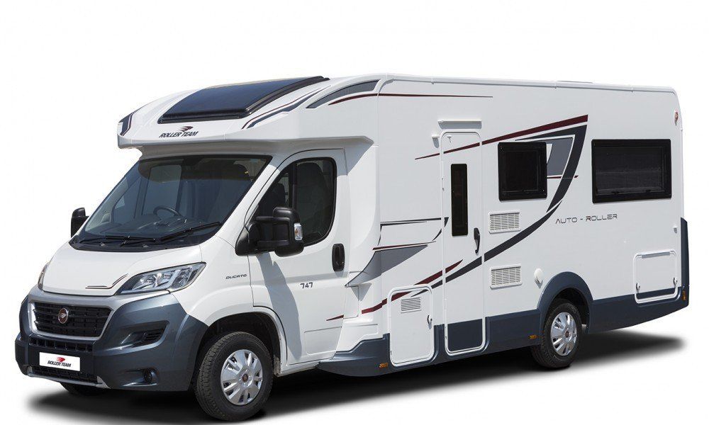 6-berth-motorhome-hire-auto-roller-747