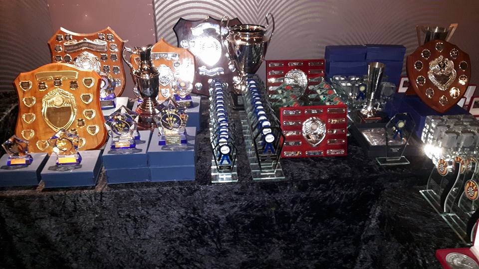 mini trophies