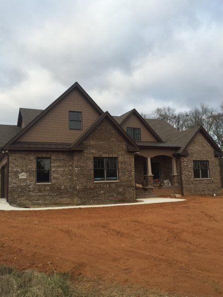 Home with brown roof - B & B Roofing in Decatur, AL