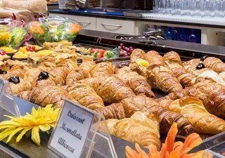 Cornetti e brioches per la prima colazione
