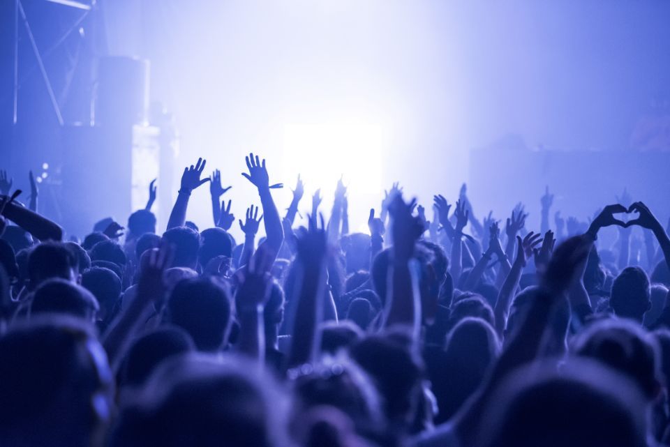 serate con musica house