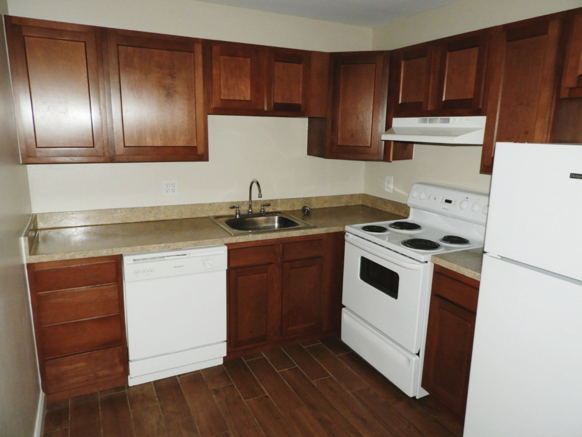 THE RESIDENCES AT WHITE HALL - 2 bed kitchen