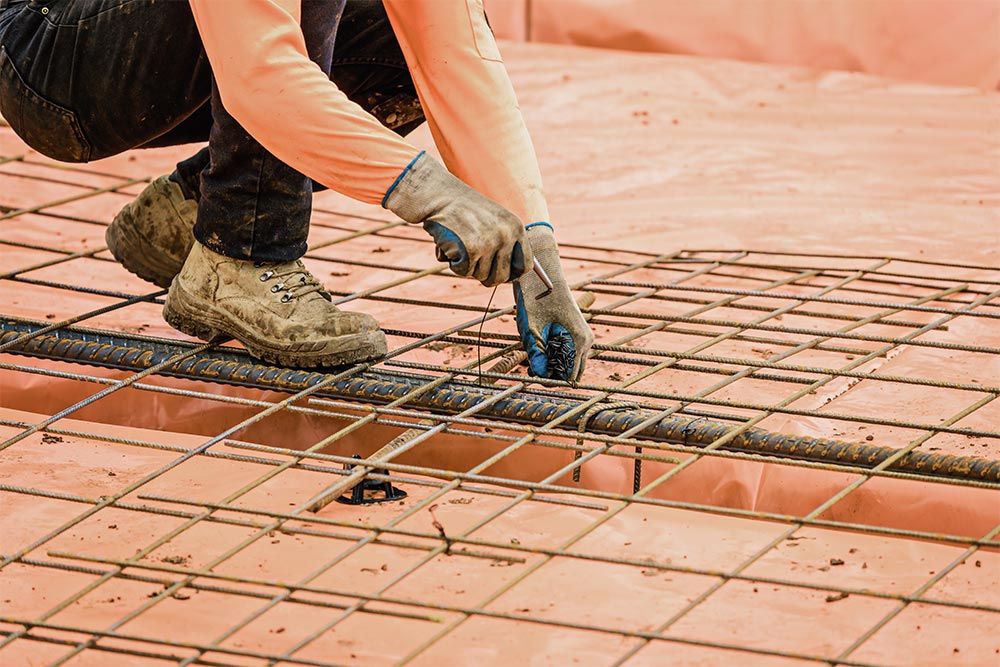 Hervey Bay Concreter Tying Mesh