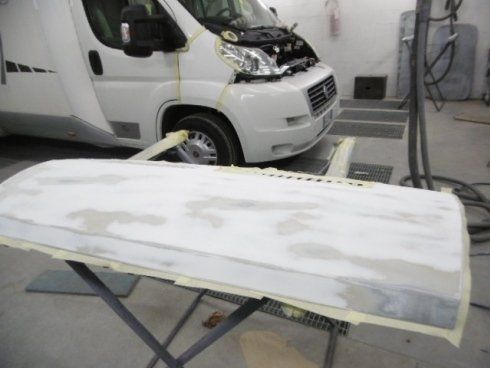 camper in officina