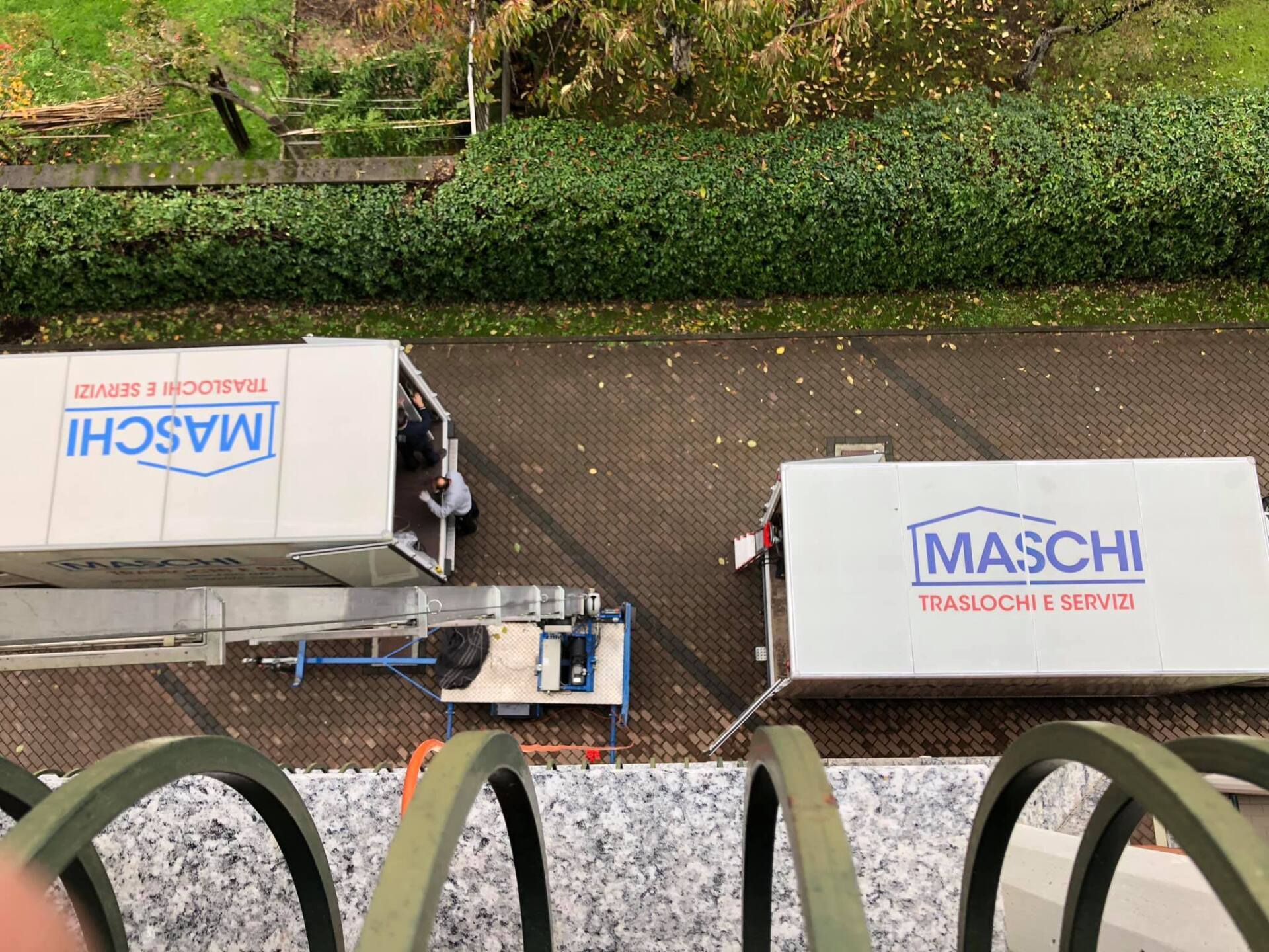 Camion traslochi visti dall'alto