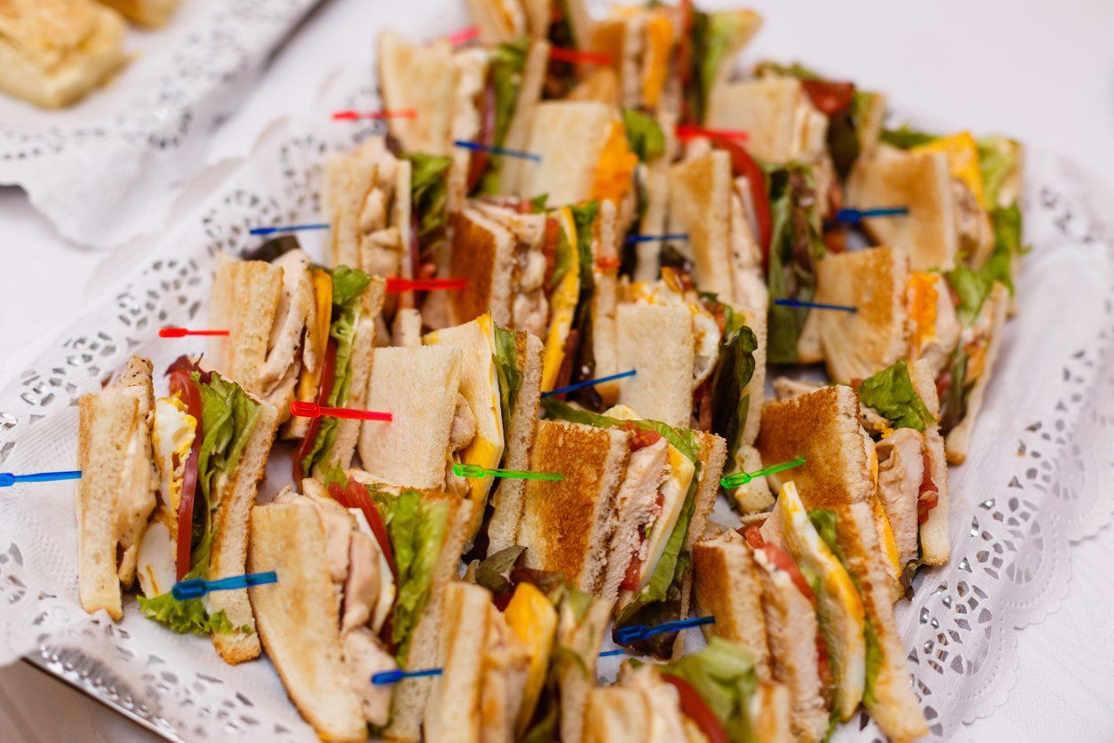 mini cocktails sandwiches