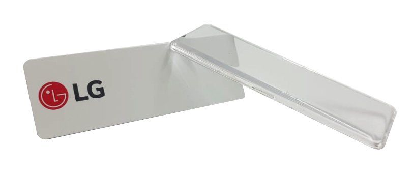 Soporte de exhibición de acrílico transparente de la marca LG con brazo de soporte inclinado.