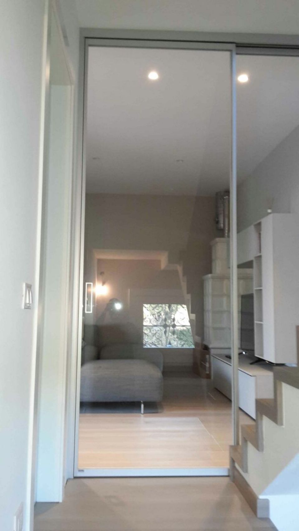 infissi con vetrata per sala