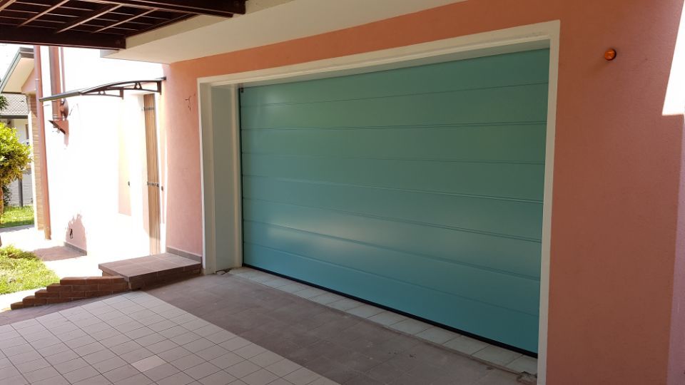 portone avvolgibile per garage privato