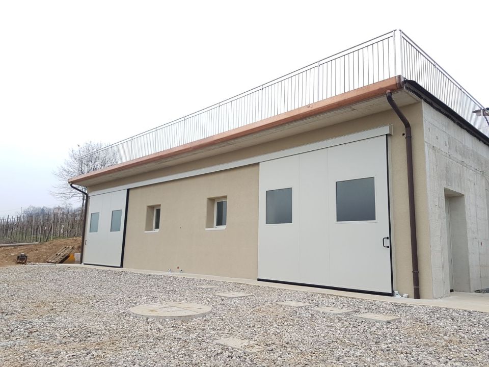 portoni industriali a scorrimento