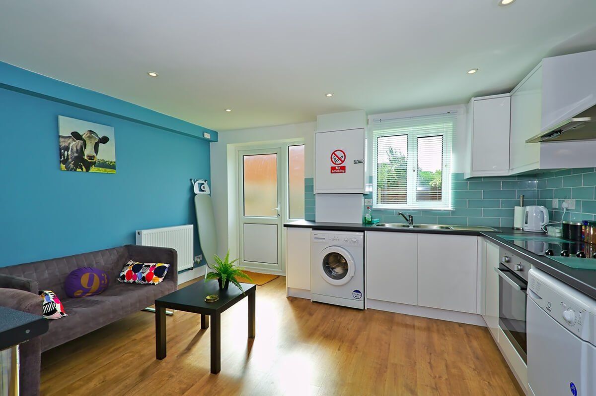 Harl_F_Kitchen_a