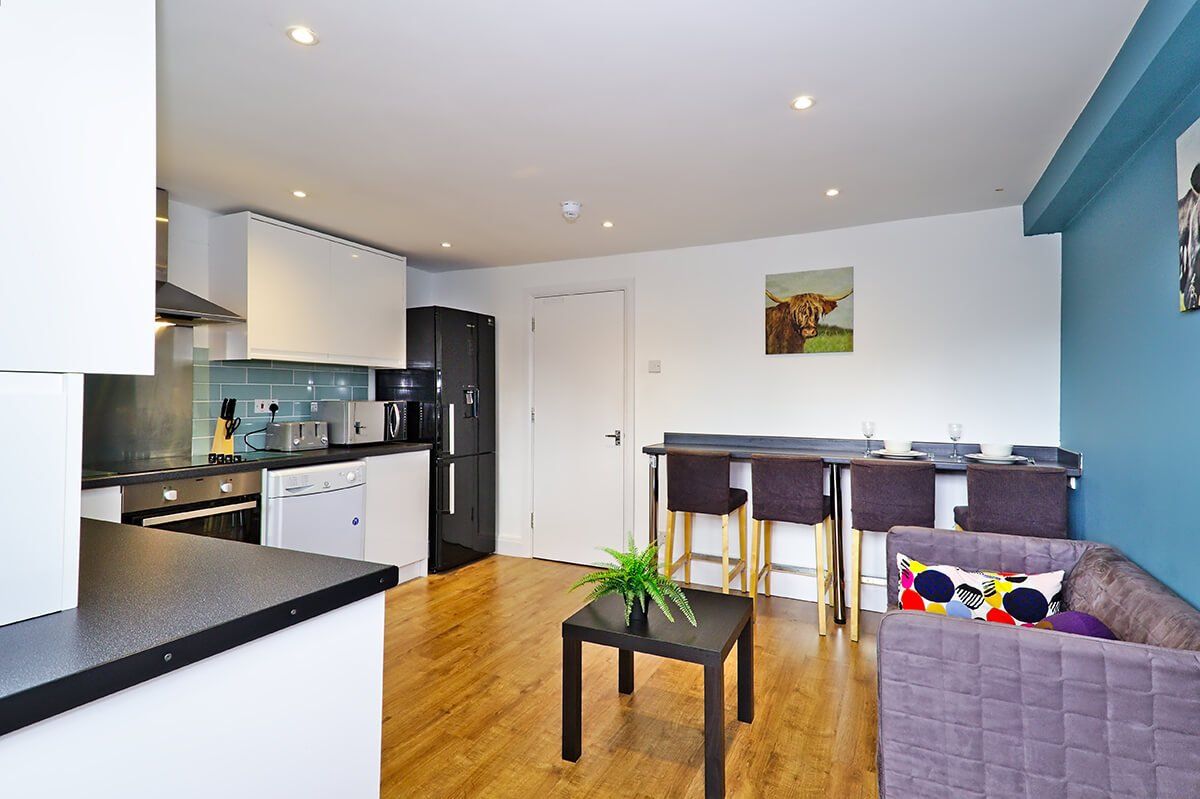 Harl_F_Kitchen_c