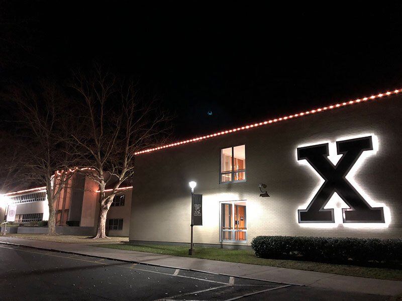 illuminated sign company