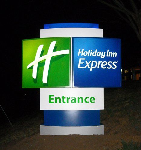 Holiday Inn Sign