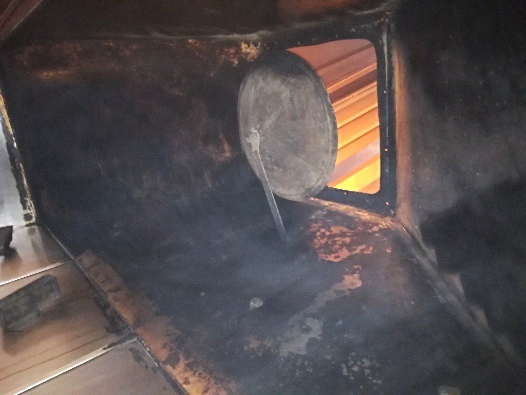 Pulizia condotti aria ristorante: Lo Spazzacamino Martino