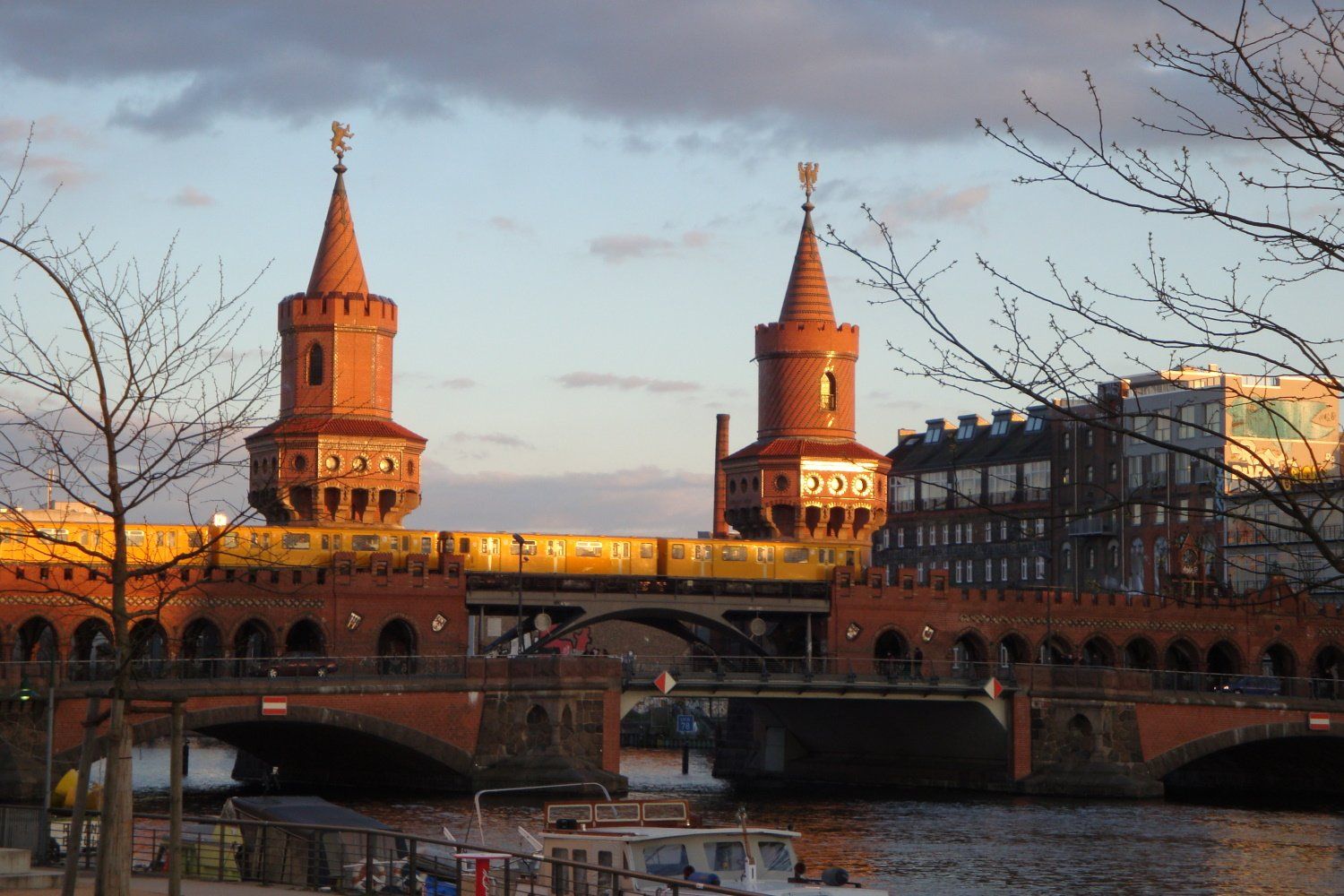 Berlin Sehenswürdigkeiten Stadt Oberbaumbrücke