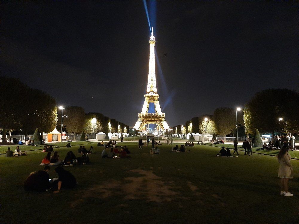 Eifelturm Paris Sehenswürdigkeit Eifelturm bei Nacht