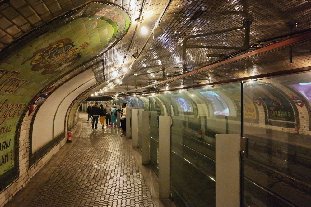 Die stillgelegte U-Bahn-Station Chamberí Madrid