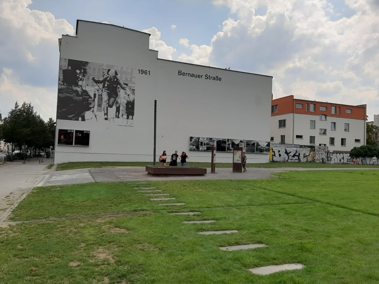 Bernauer Straße Die Gedenkstätte Berliner Mauer