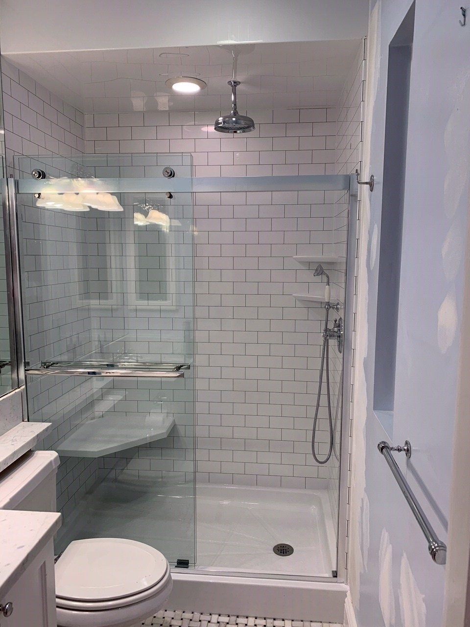 Subway Tile Pattern Walk in Shower with Adjustable Shower Head 2 Shelves and Corner Shower Seat