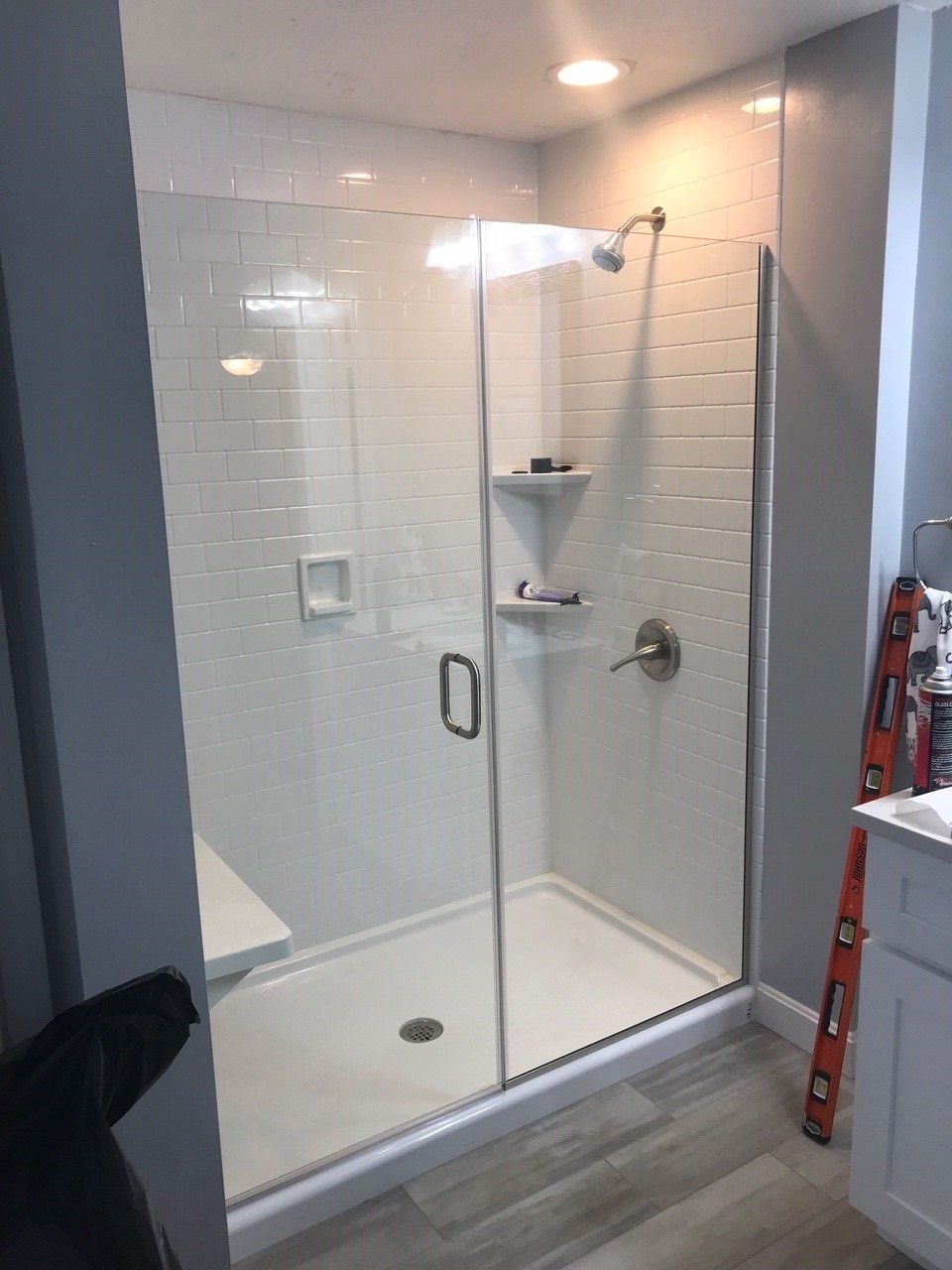White Shower Wall Subway Tile Pattern Seat Single Shelf