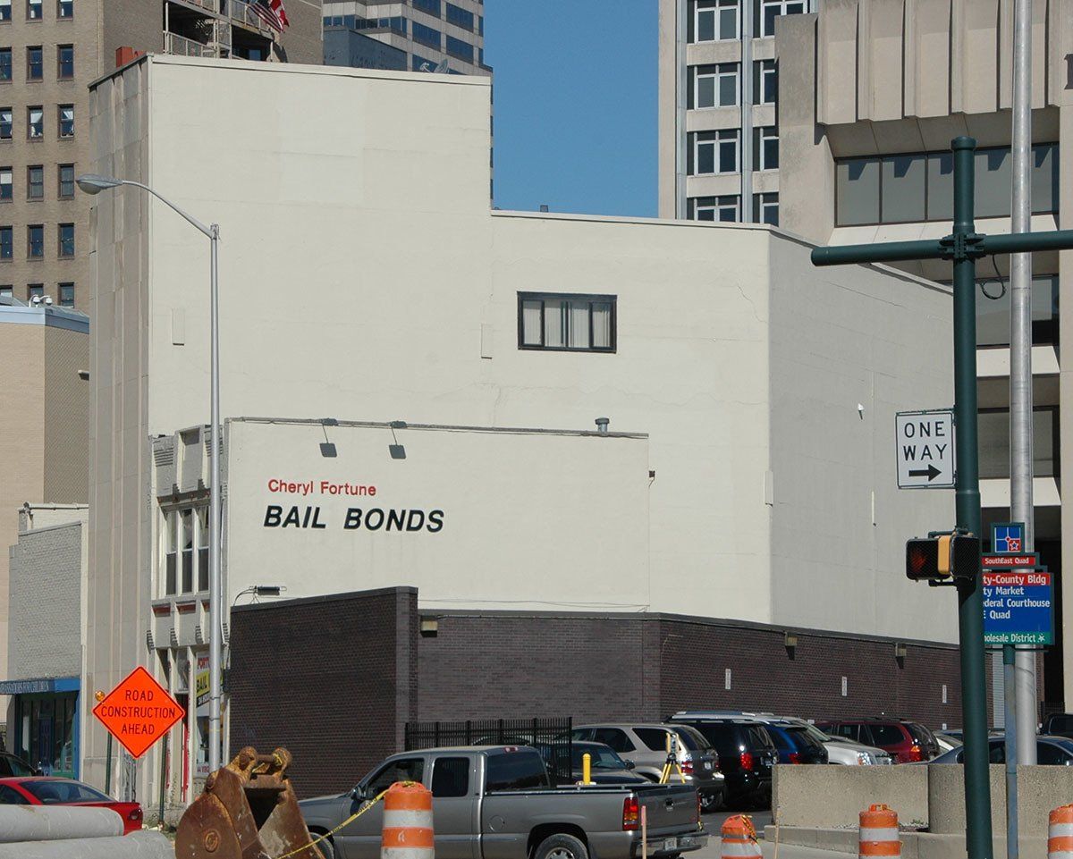 A building that has bail bonds written on it