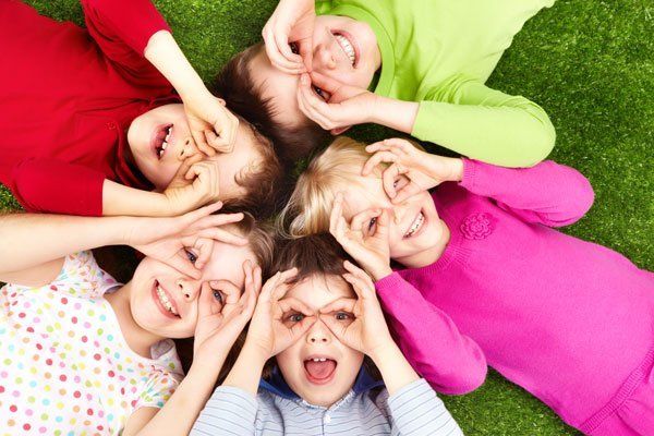 happy children looking up