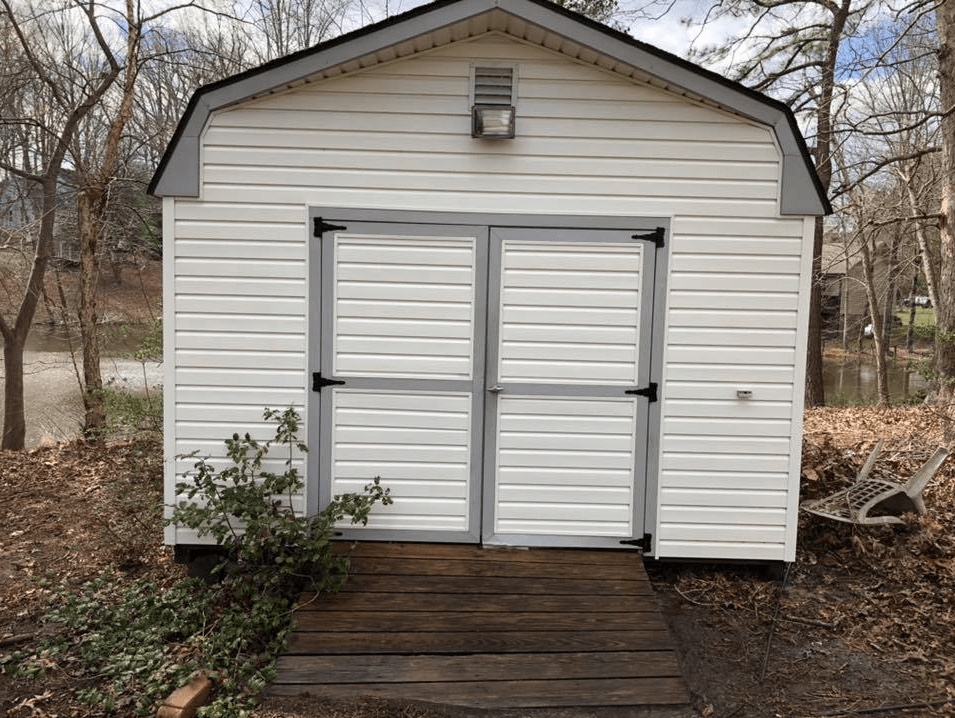 Pressure Washing — Clean White Wall After Power Washing in Kents Store, VA