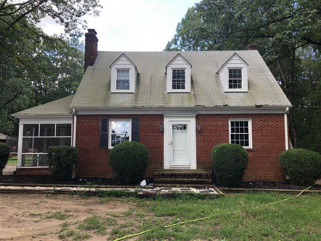 Dirty Roof — Patrick Ramsey in  Kents Store, VA
