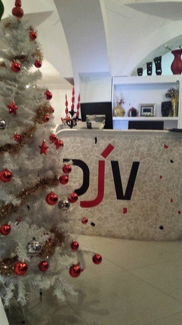 ristorante addobbato per Natale