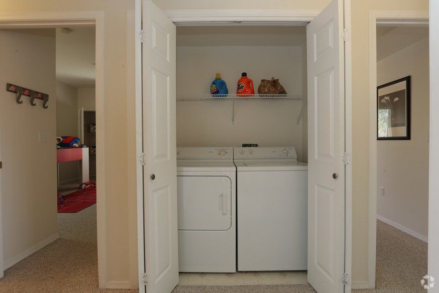 Cottonwood Ranch Apartments