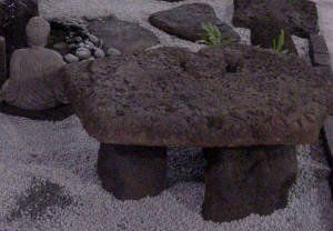 Moss Rock Ali'i Bench