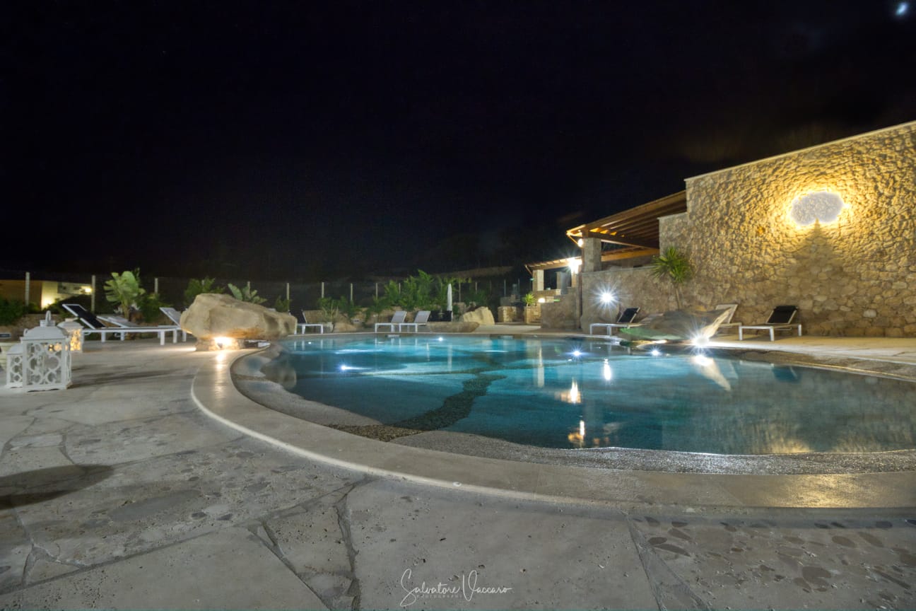 Lavori per la realizzazione di una piscina