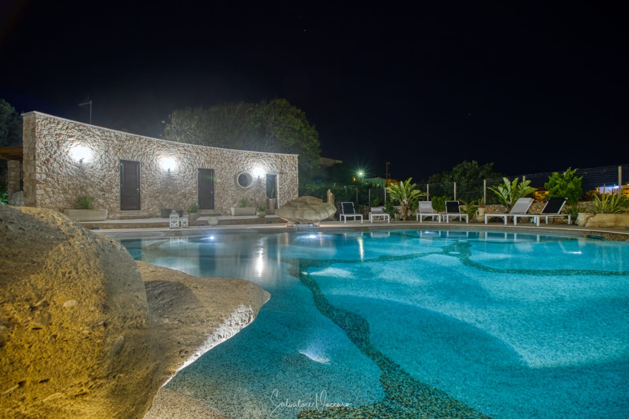 Lavori per la realizzazione di una piscina