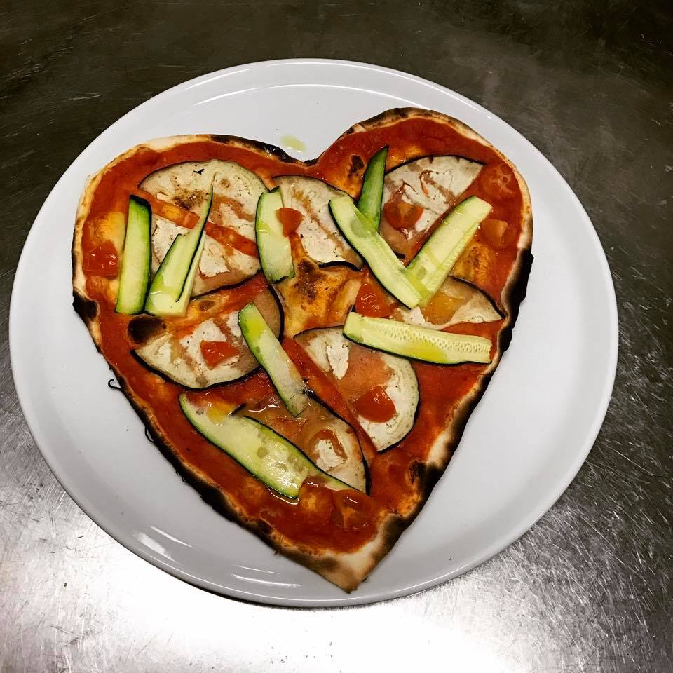 pizza a forma di cuore
