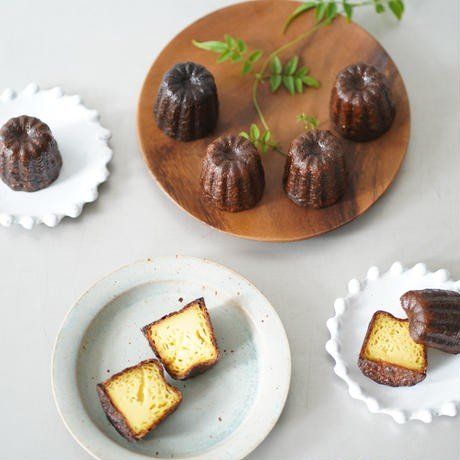 CANELÉ ET CRÈME GLACÉE