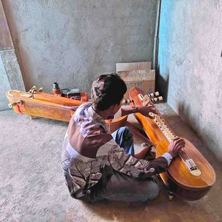 krapeu (takhe) player
