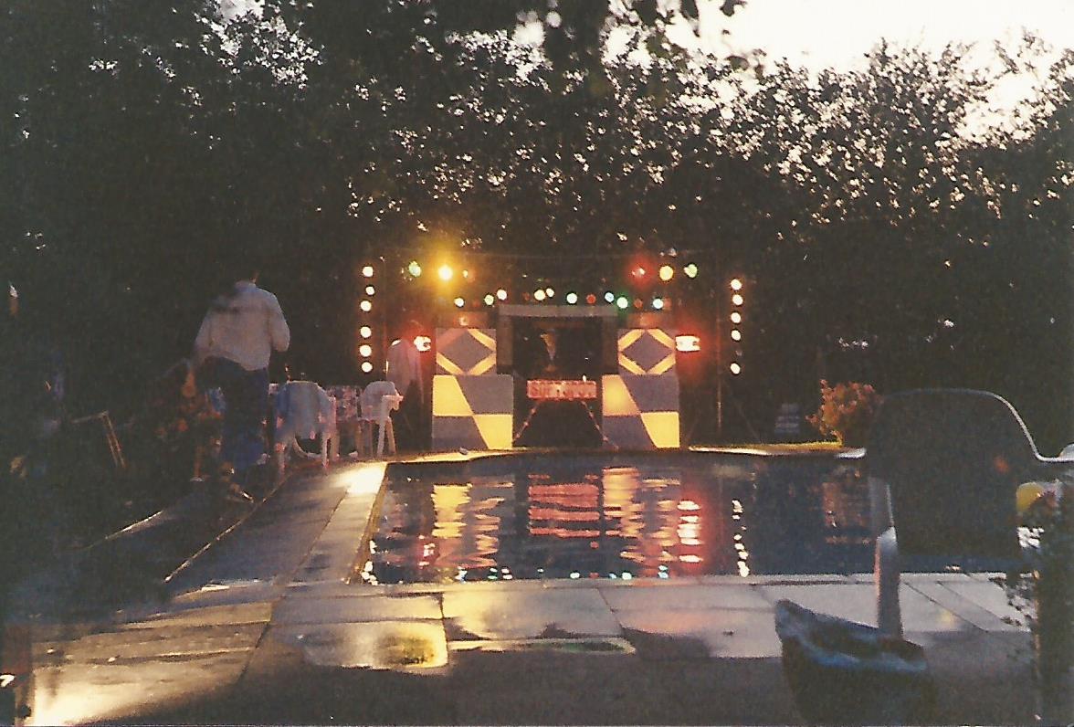 disco for swimming pool party.